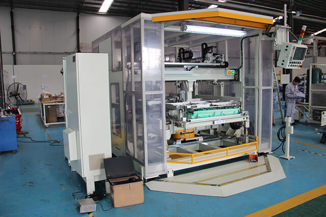 汽車內(nèi)飾復(fù)合包邊設(shè)備