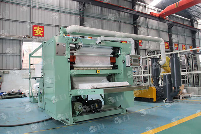 做衛(wèi)生紙的機(jī)器