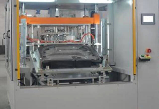 汽車門板熱鉚焊接機(jī)