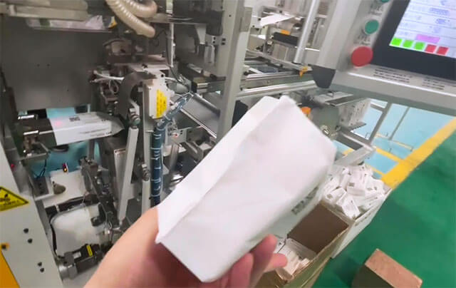 洗臉巾自動包裝機(jī)