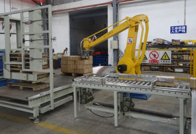 搬運(yùn)碼垛機(jī)器人