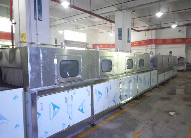 發(fā)動機(jī)噴淋清洗機(jī)