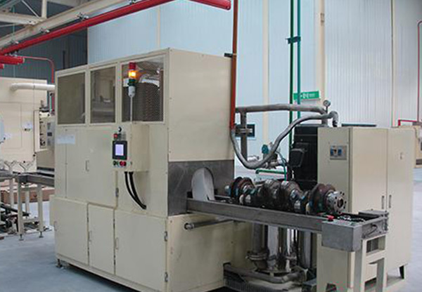 汽車發(fā)動機(jī)曲軸清洗機(jī)