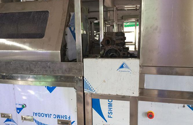 缸體噴淋清洗機(jī)