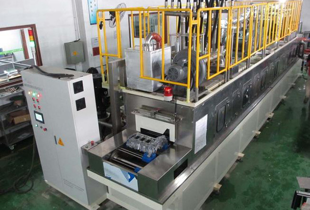 汽車零部件清洗設(shè)備