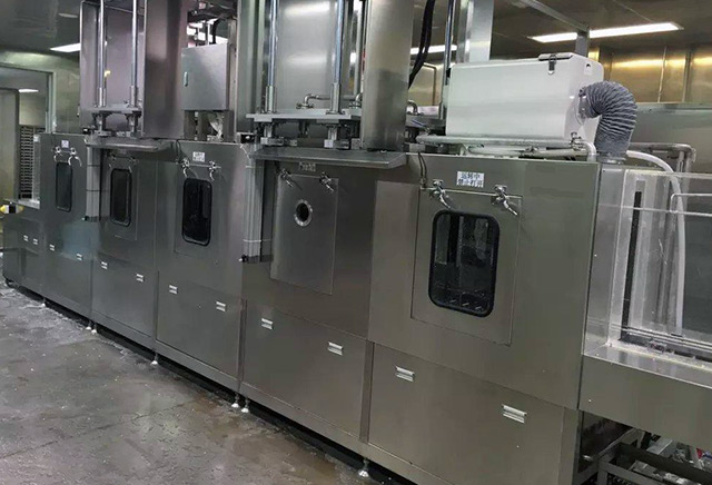 汽車零部件噴淋清洗機(jī)廠家