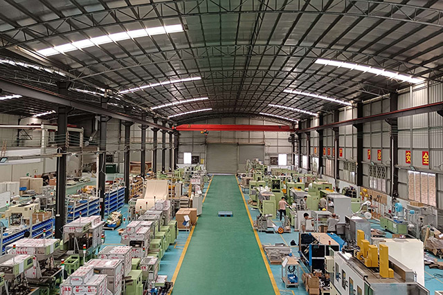 汽車零部件噴淋清洗機(jī)