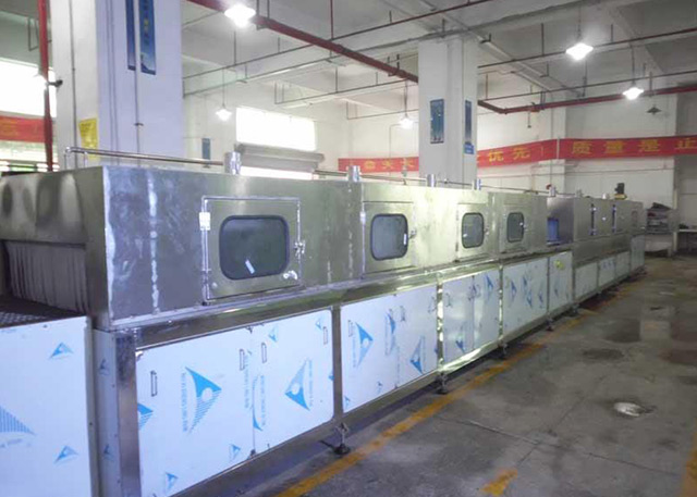 汽車零部件噴淋清洗機(jī)