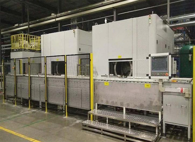 大型工業(yè)超聲波清洗設備