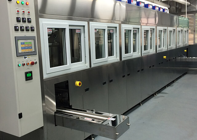 汽車壓鑄件超聲波清洗機(jī)