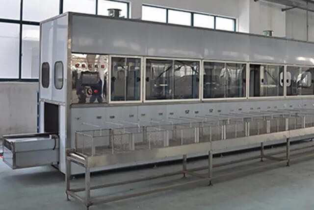 沖壓件除油清洗機(jī)