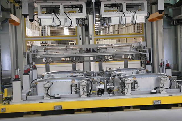 汽車門板內(nèi)飾包覆機