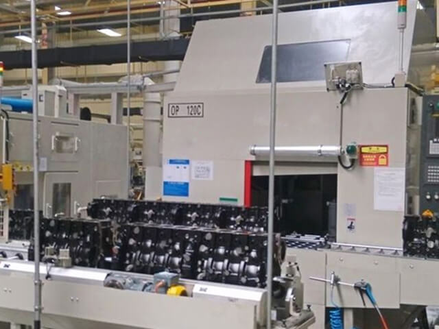 發(fā)動(dòng)機(jī)缸蓋清洗機(jī)