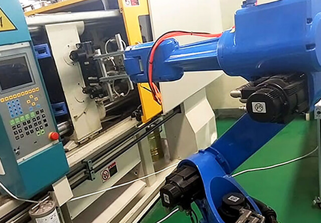 沖床上下料機器人