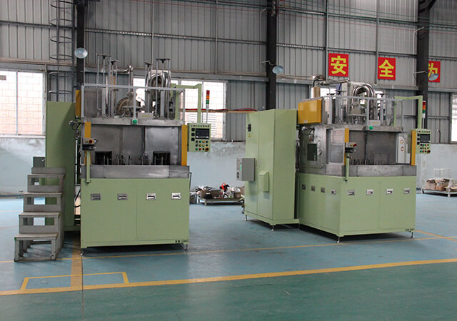 工業(yè)超高壓清洗機設(shè)備